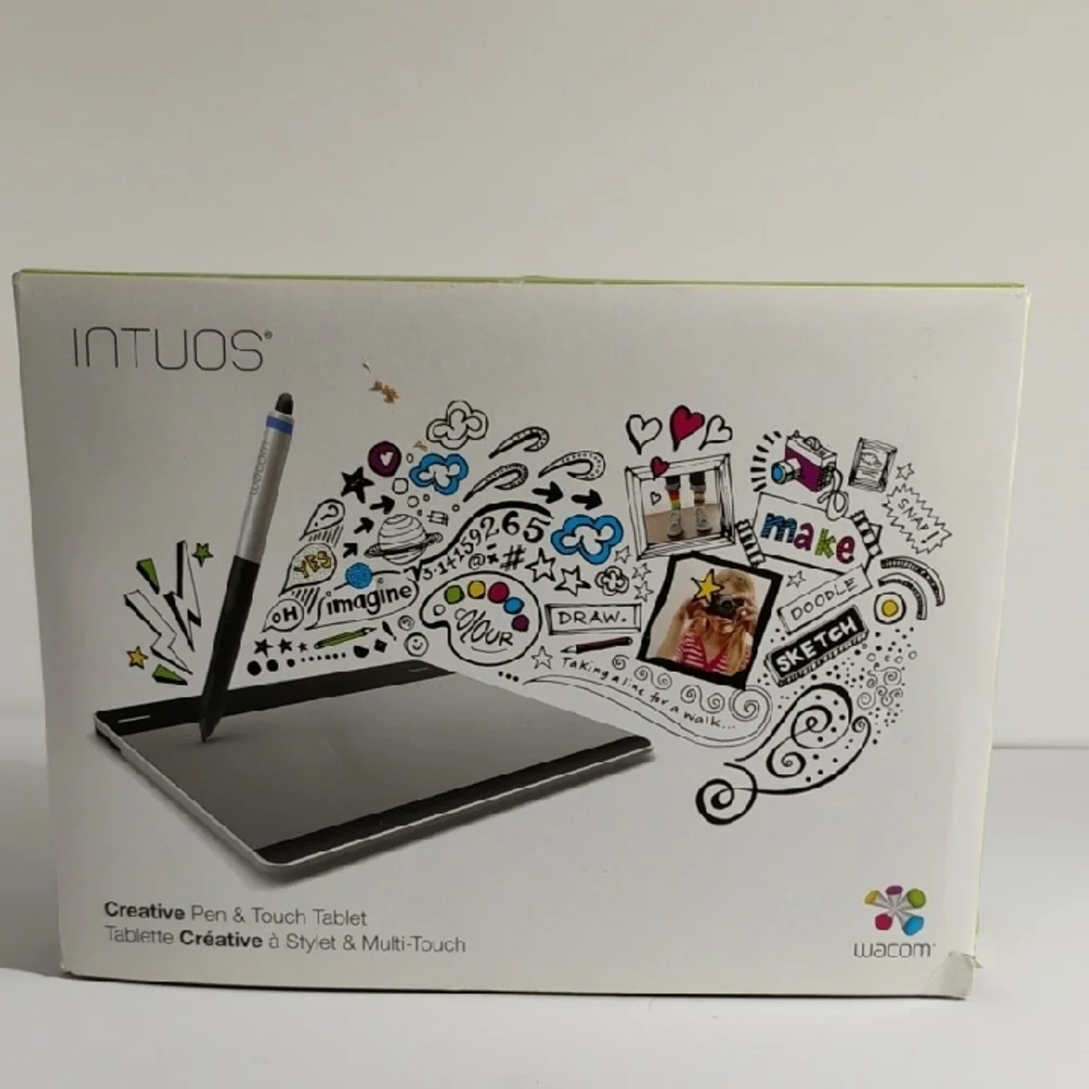 Intuos Wacom Black Digital Drawing Tablet with Stylet & Multi-Touch